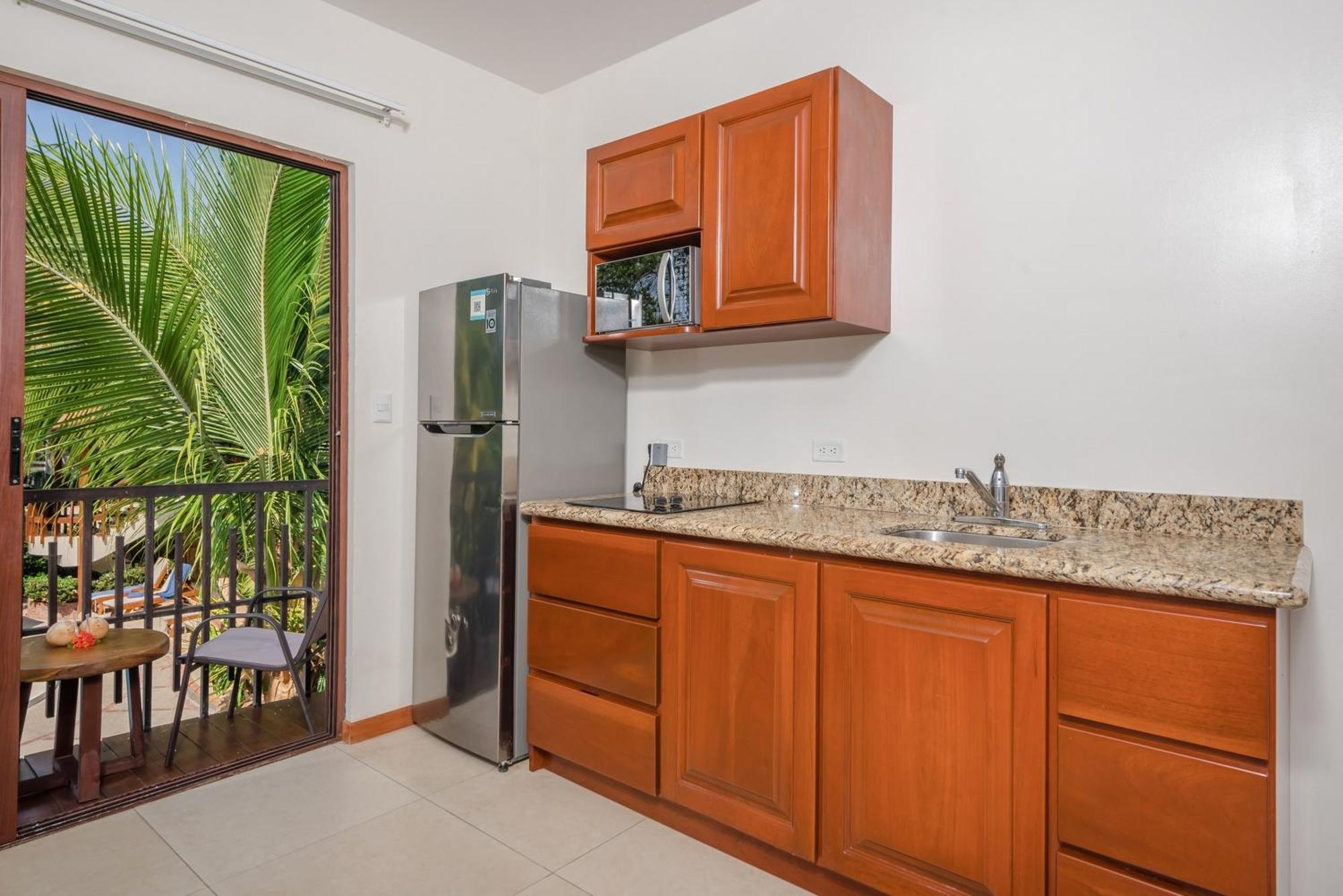 The Coast Beachfront Hotel Tamarindo Exteriör bild