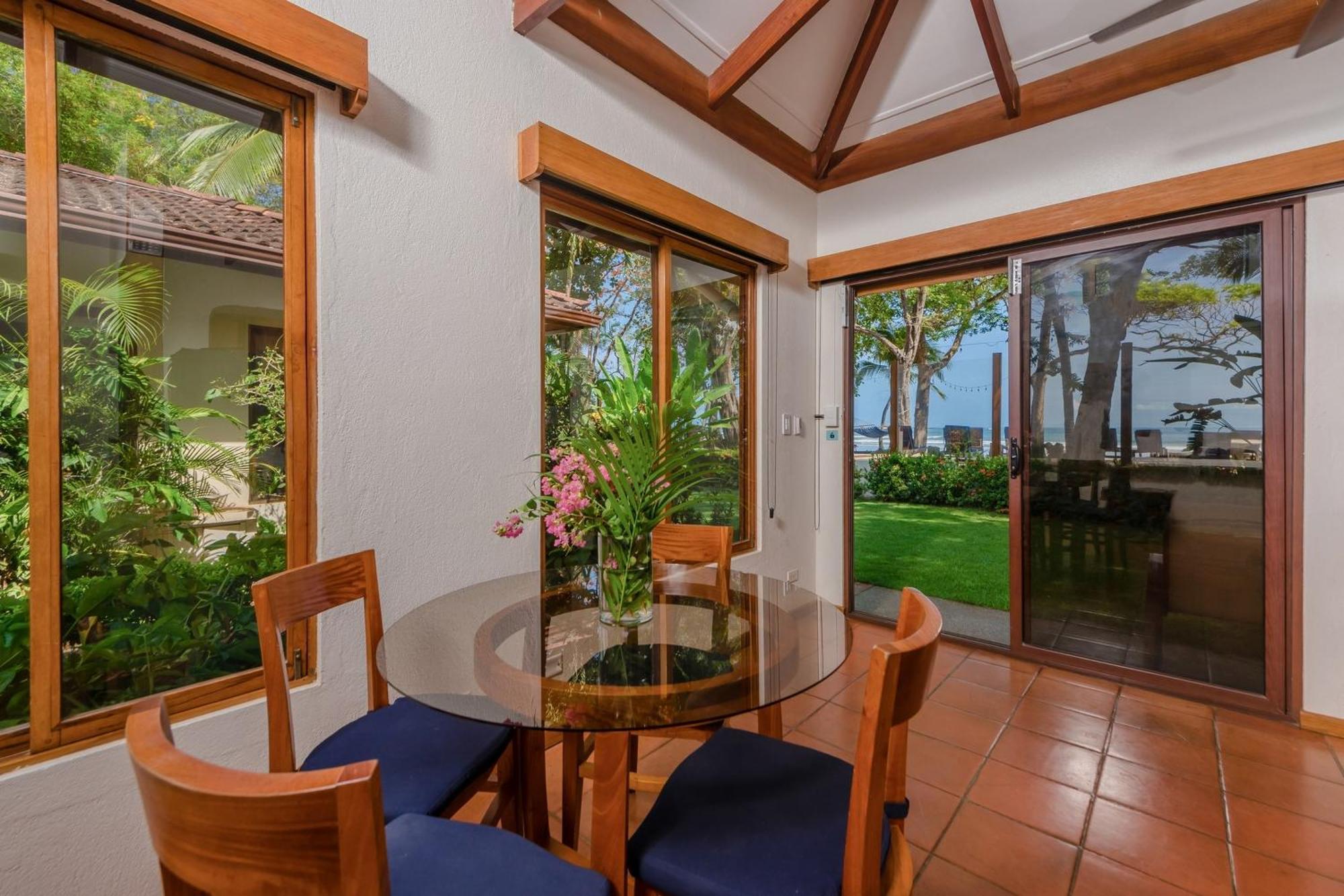 The Coast Beachfront Hotel Tamarindo Exteriör bild