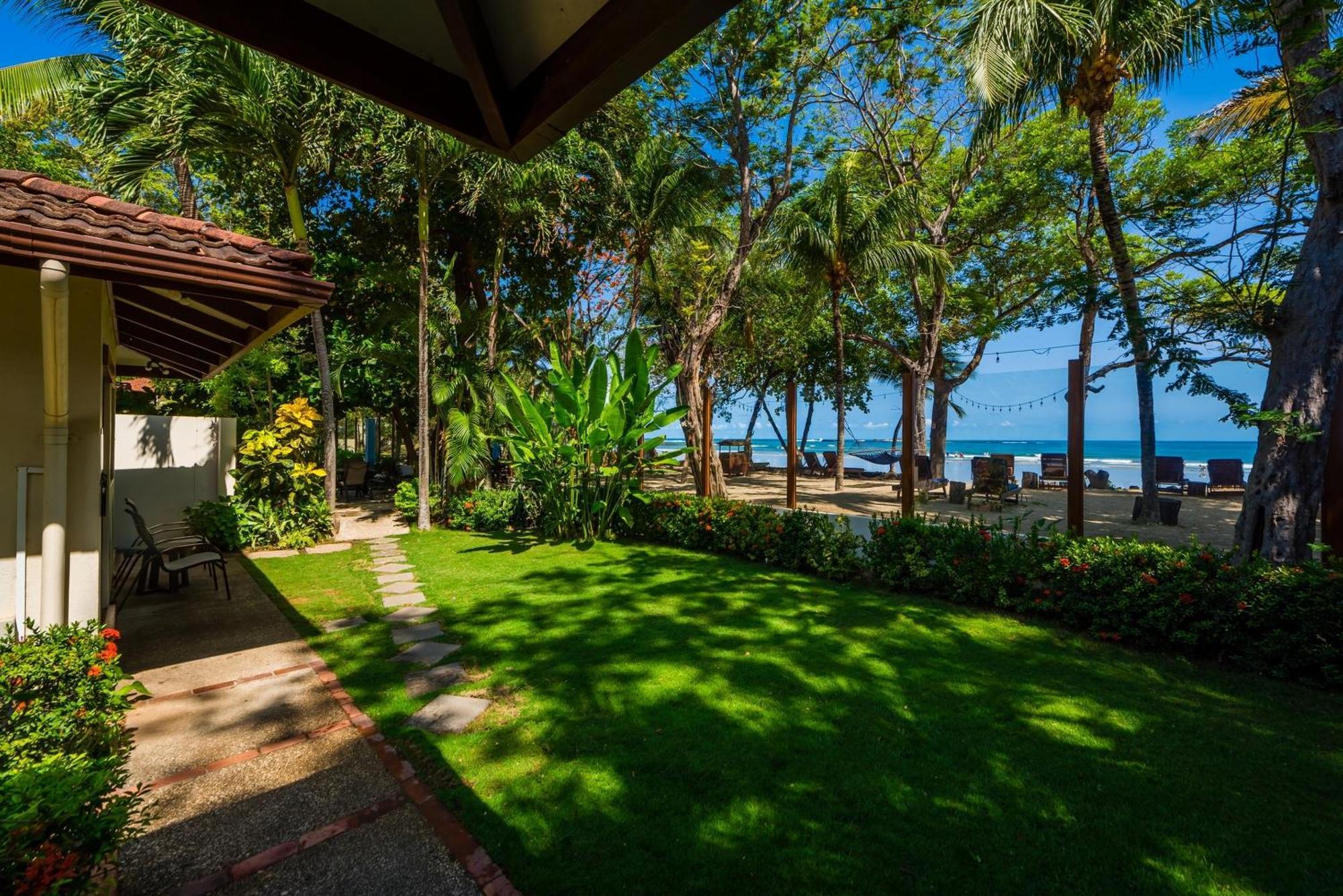 The Coast Beachfront Hotel Tamarindo Exteriör bild