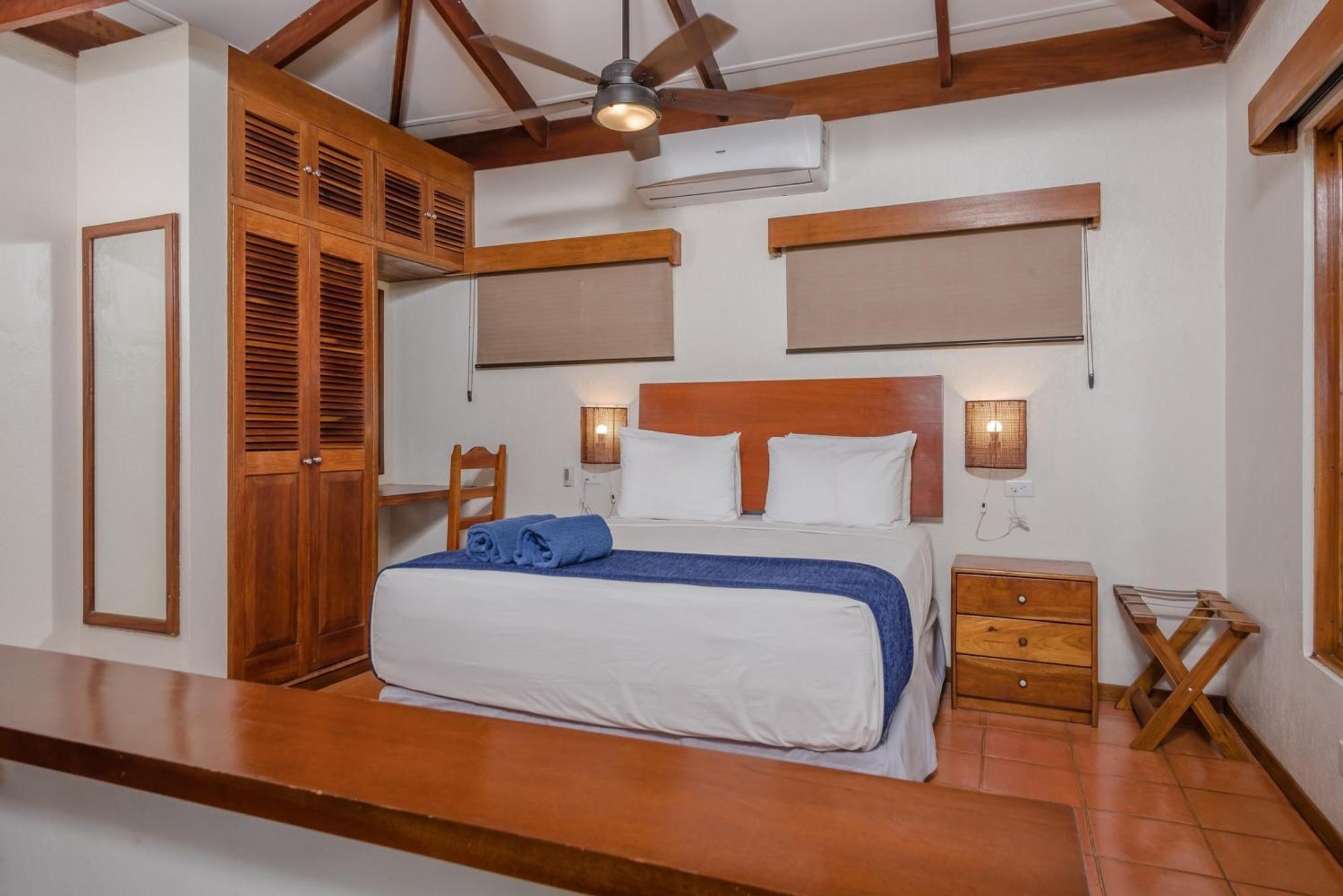 The Coast Beachfront Hotel Tamarindo Rum bild