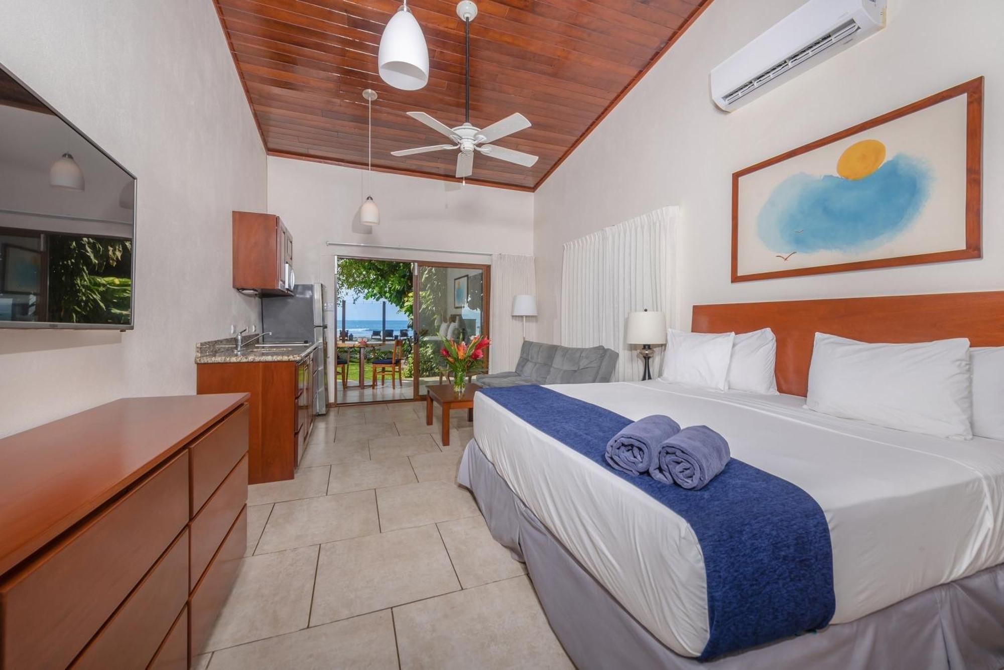 The Coast Beachfront Hotel Tamarindo Rum bild
